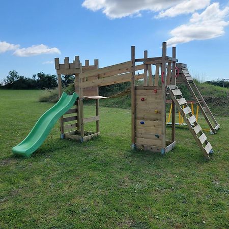 Les Gites De Brives Kültér fotó
